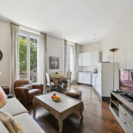 Champs-Elysees & Arc De Triomphe - Cityapartmentstay Париж Екстер'єр фото