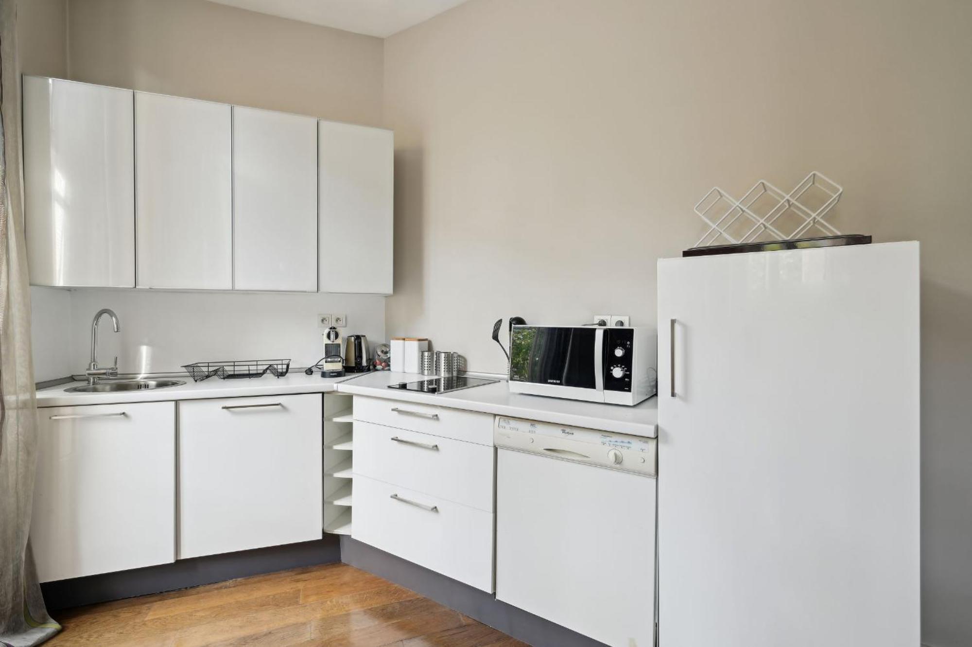 Champs-Elysees & Arc De Triomphe - Cityapartmentstay Париж Екстер'єр фото