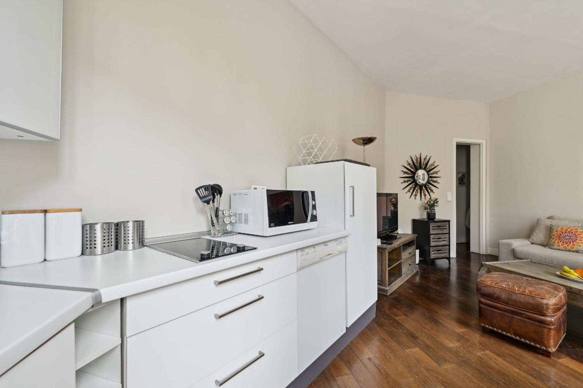 Champs-Elysees & Arc De Triomphe - Cityapartmentstay Париж Екстер'єр фото